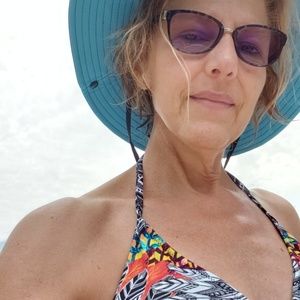 Meet your Posher, Jeanne